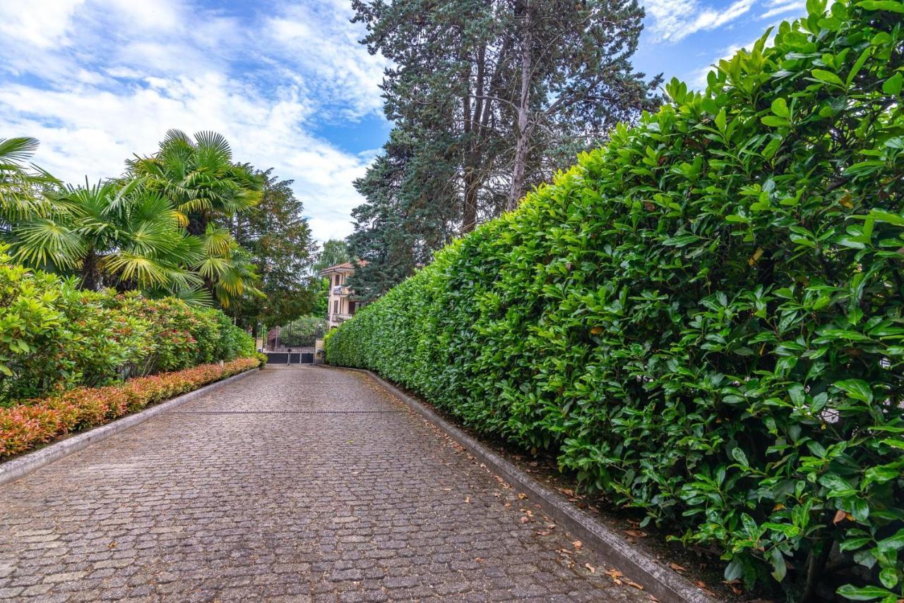 L'Ortensia Della Villa Isabella, Camera Con Vista Lago, Balcone Sul Parco E Bagno Esclusivo All'Esterno Della Camera Стреза Екстериор снимка