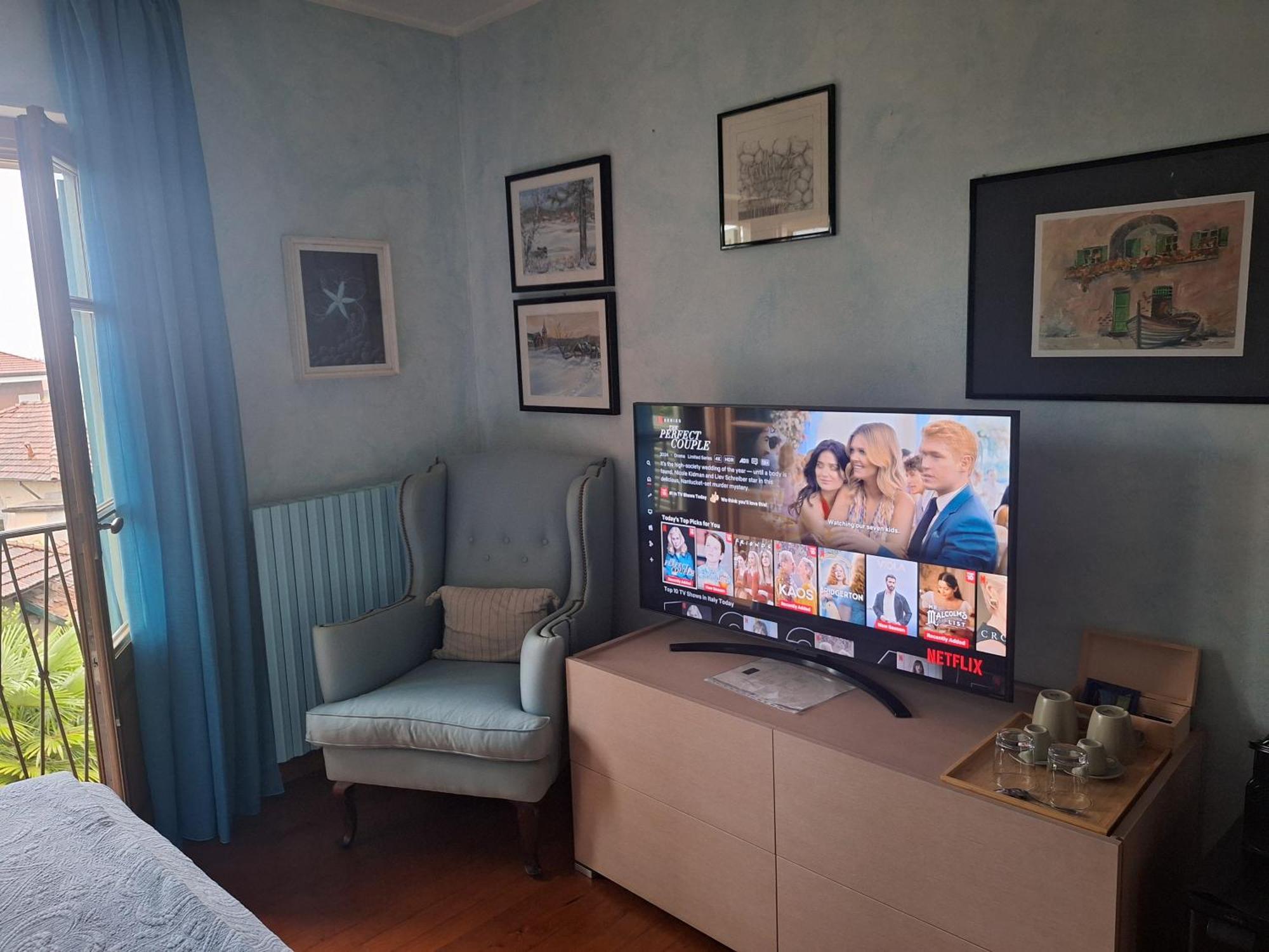 L'Ortensia Della Villa Isabella, Camera Con Vista Lago, Balcone Sul Parco E Bagno Esclusivo All'Esterno Della Camera Стреза Екстериор снимка